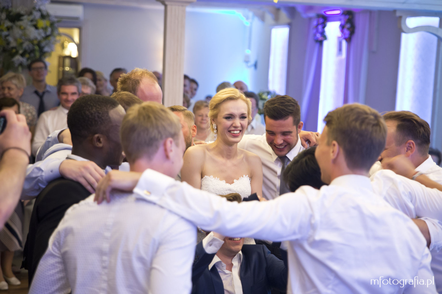 zdjęcie zabawy weselnej Pary Młodej